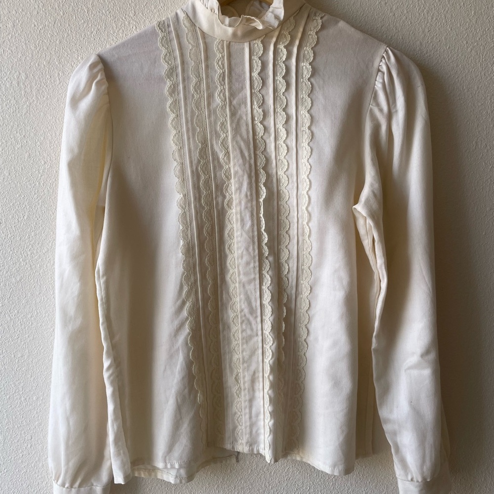 Chic Ivory Lace Accent Blouse